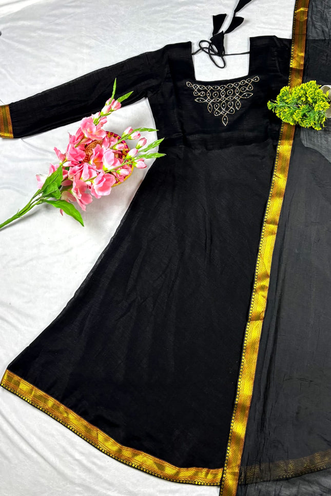 Blooming vichitra silk Gown SS577