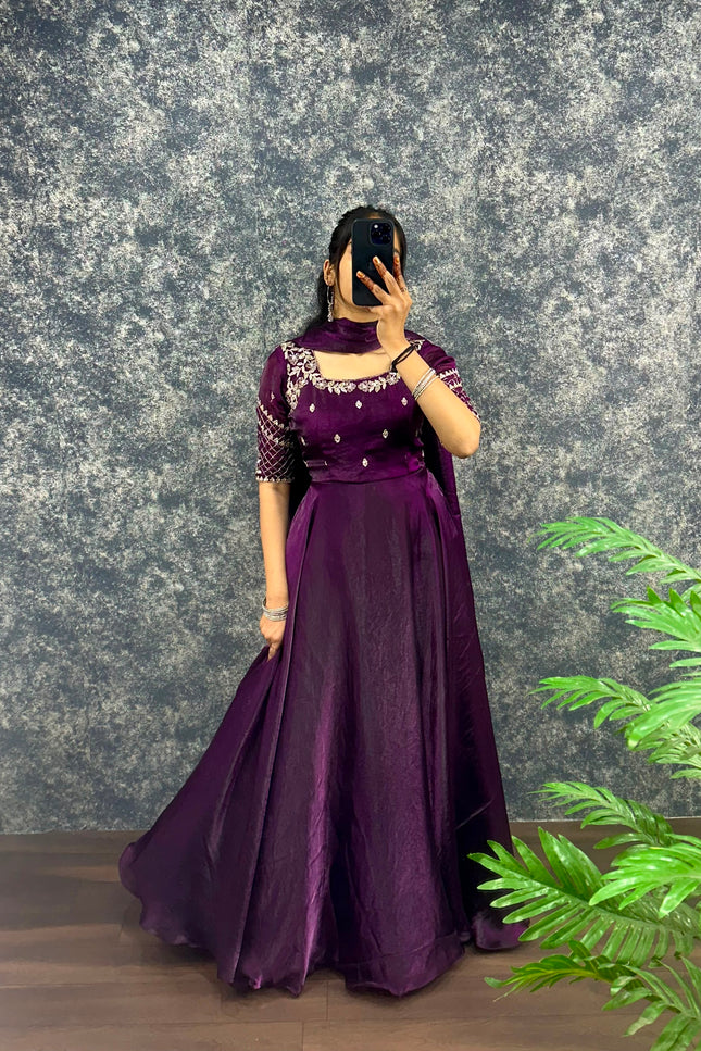 Premium Fendy Satin SS61
