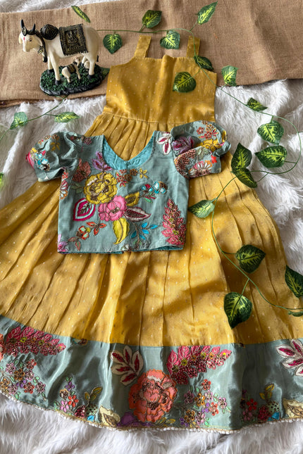 A dreamy gown for girls SS440