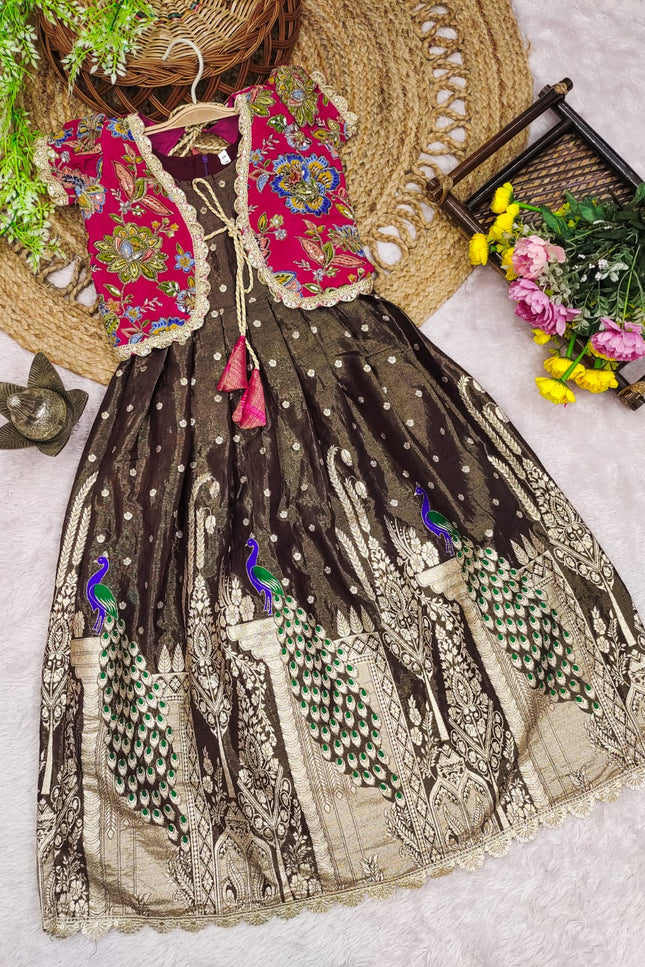Peacock love SS205