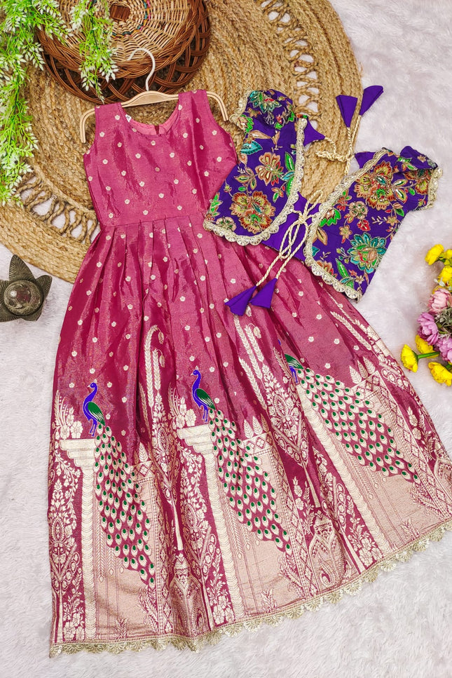 Peacock love SS205