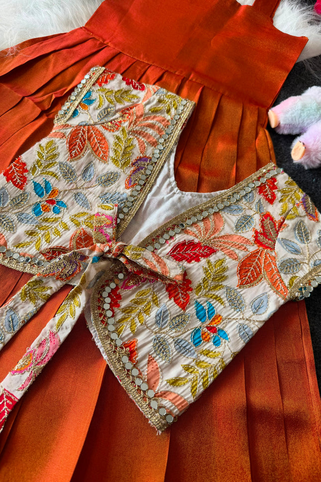 Festive Charm SS269
