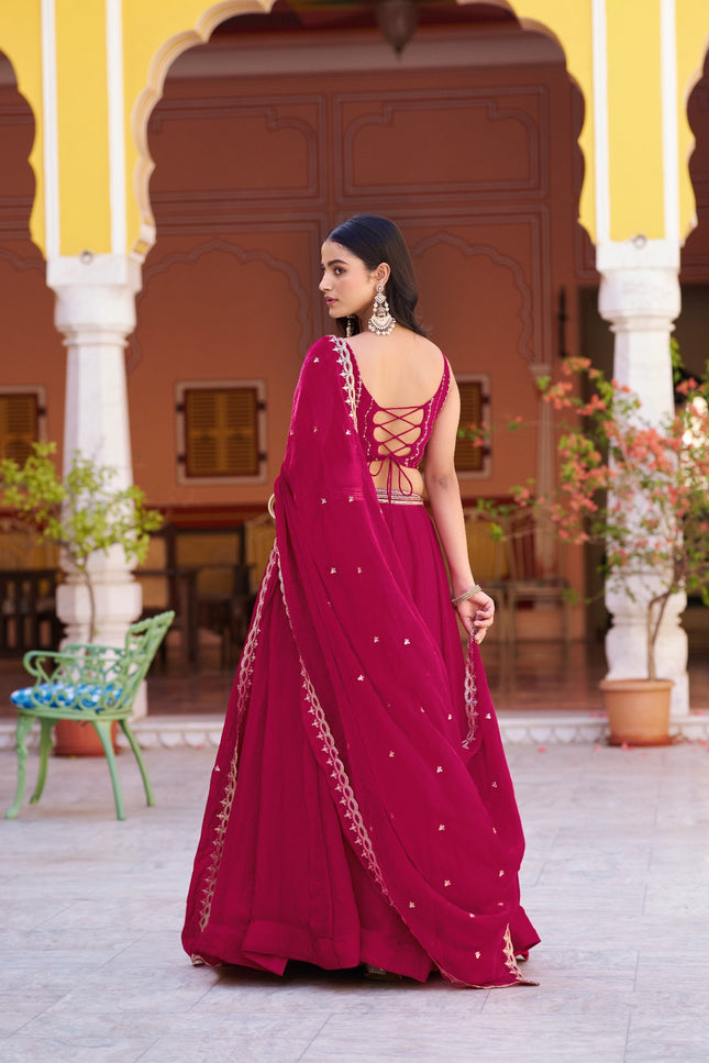 Look that speaks pure elegance  SS298