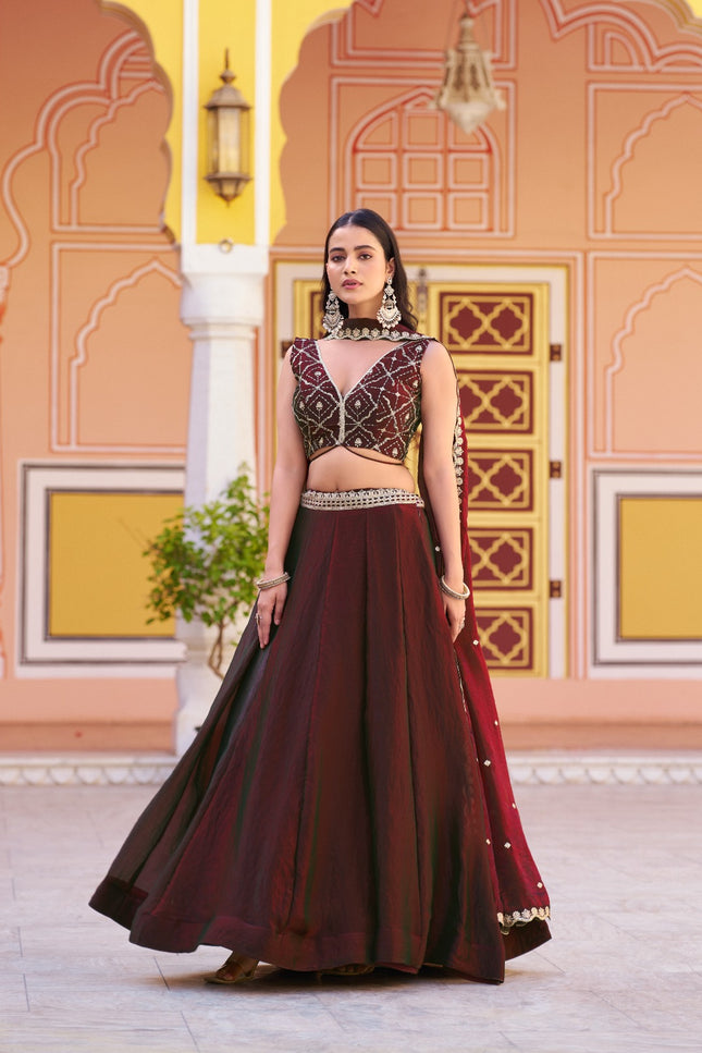 Look that speaks pure elegance  SS298