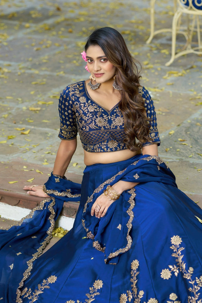 Graceful festive look SS256
