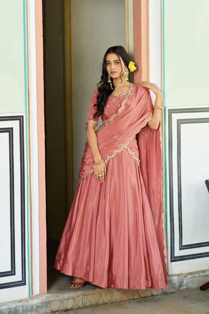 A look that speaks grace SS290