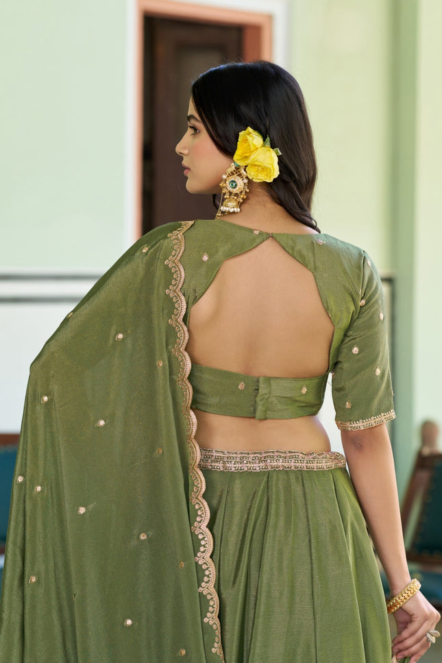 A look that speaks grace SS290