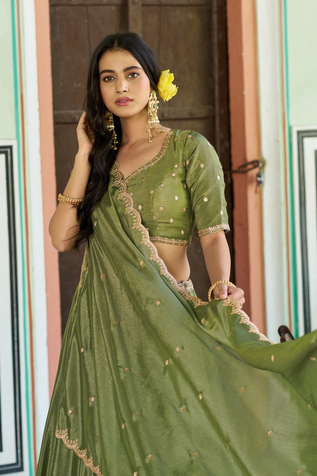 A look that speaks grace SS290