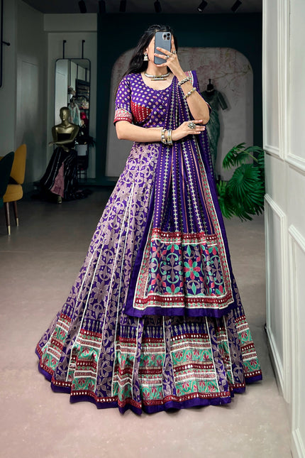 Celebrate the spirit of Navratri SS340