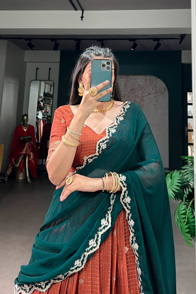 Elegance of Chinon Checks SS239