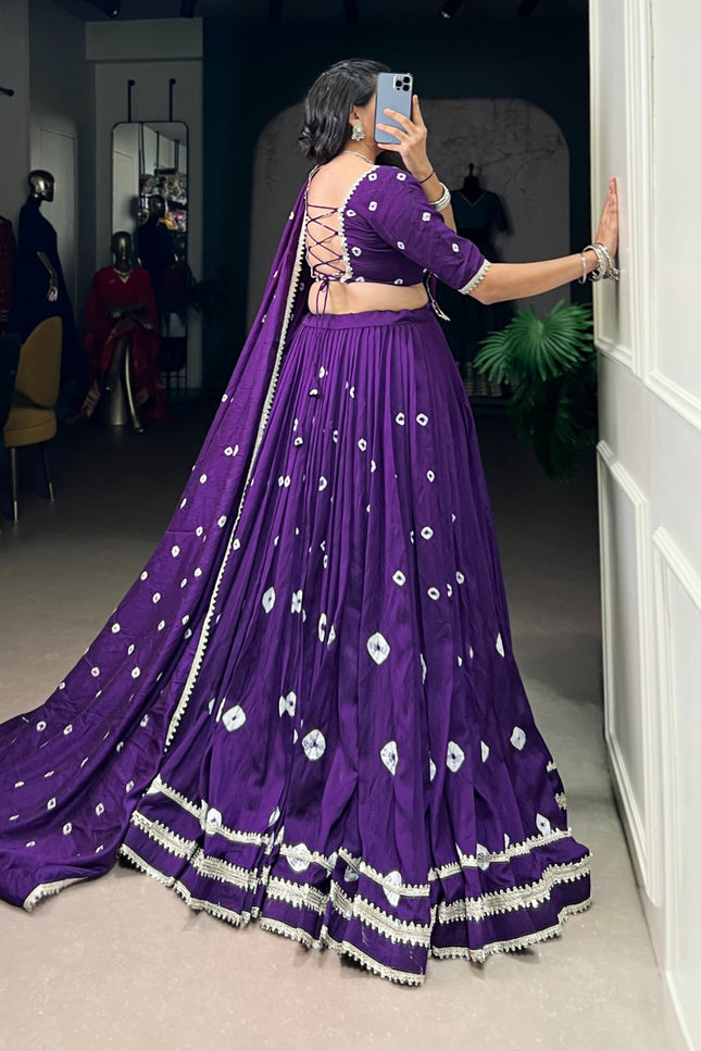 An unique glow on every rhythm of Garba SS357