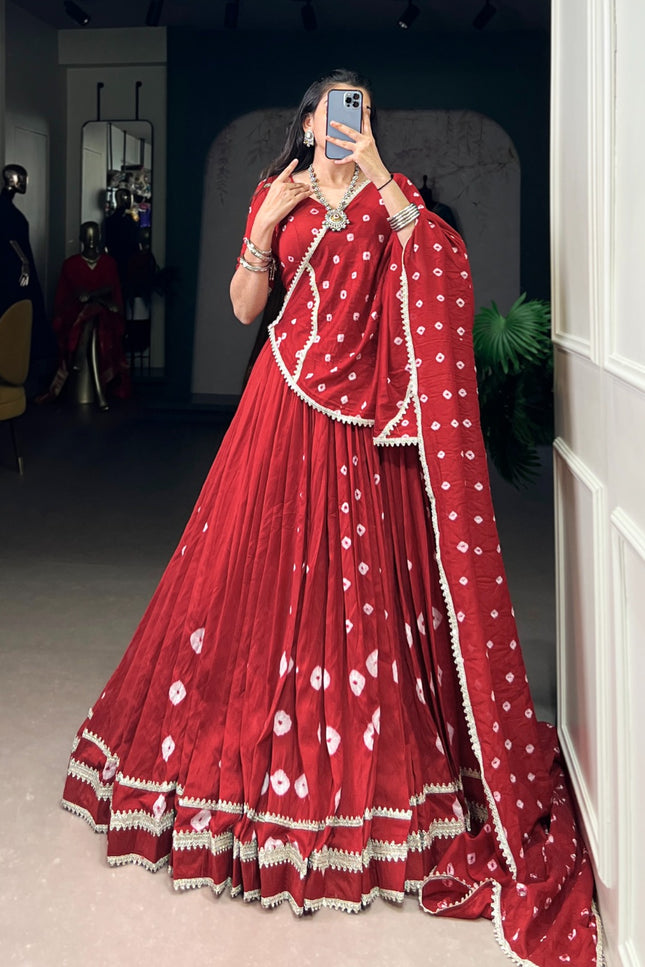 An unique glow on every rhythm of Garba SS357