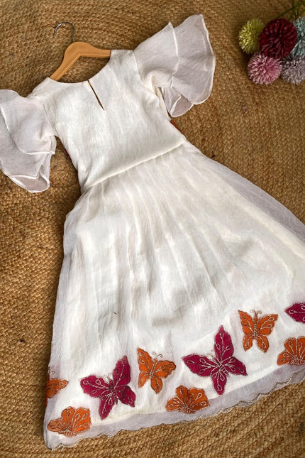 A Dreamy girls’ gown SS365