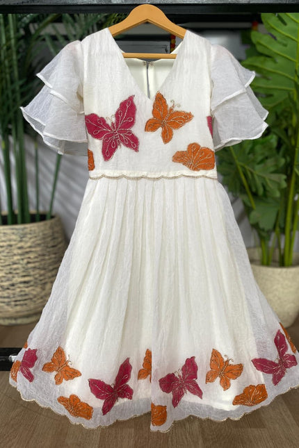 A Dreamy girls’ gown SS365
