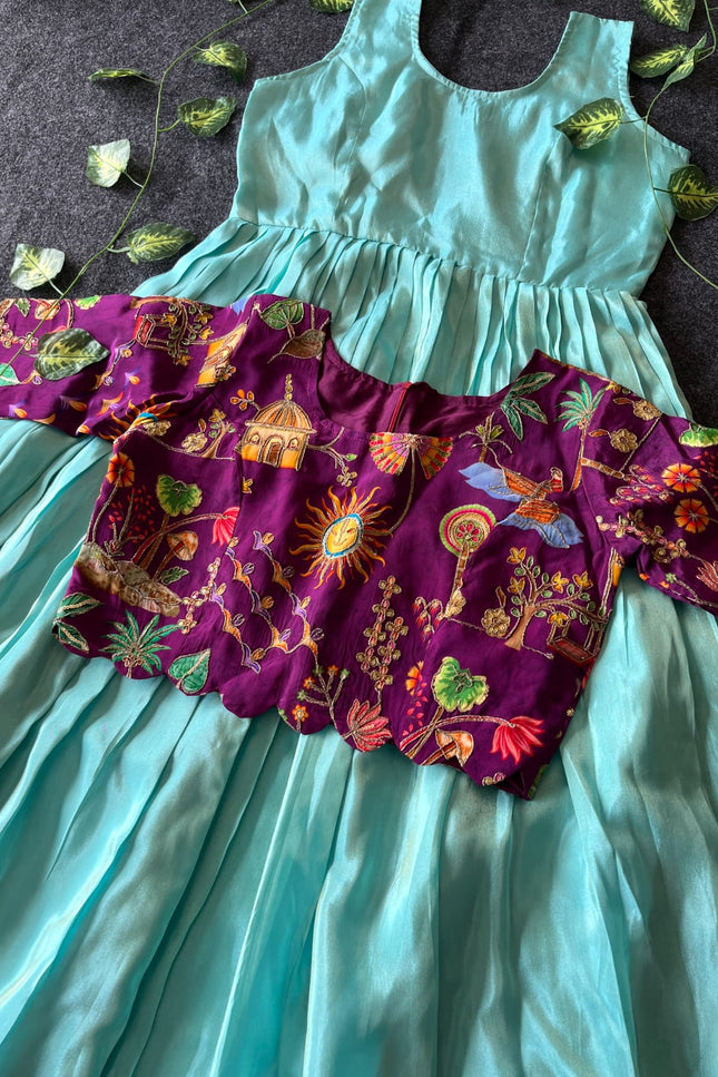 ADULT GOWN WITH COAT SS379