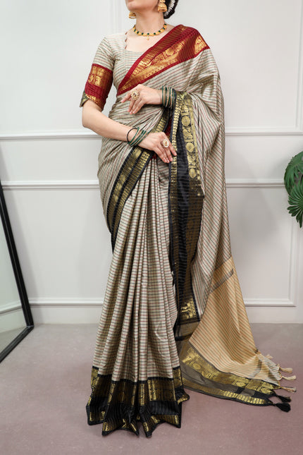 Your perfect companion for every festive SS394
