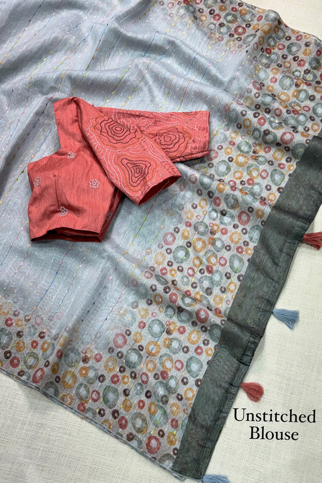 A piece of art Wrapped in saree SS418