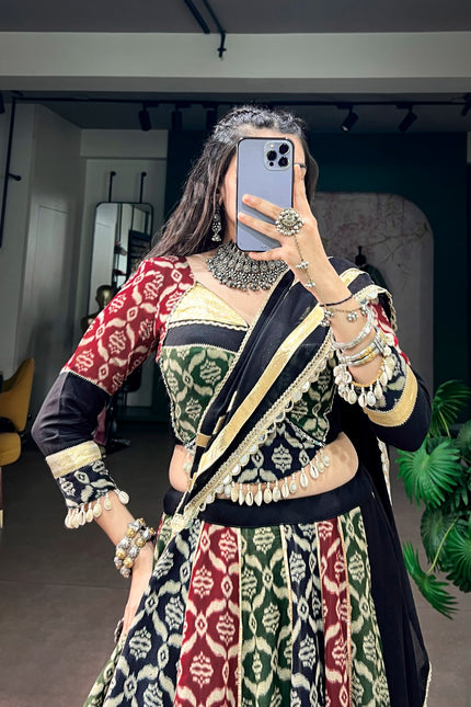 Celebrate the magic of Navratri SS422