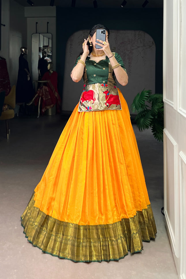Traditional essence meets chic style  SS419