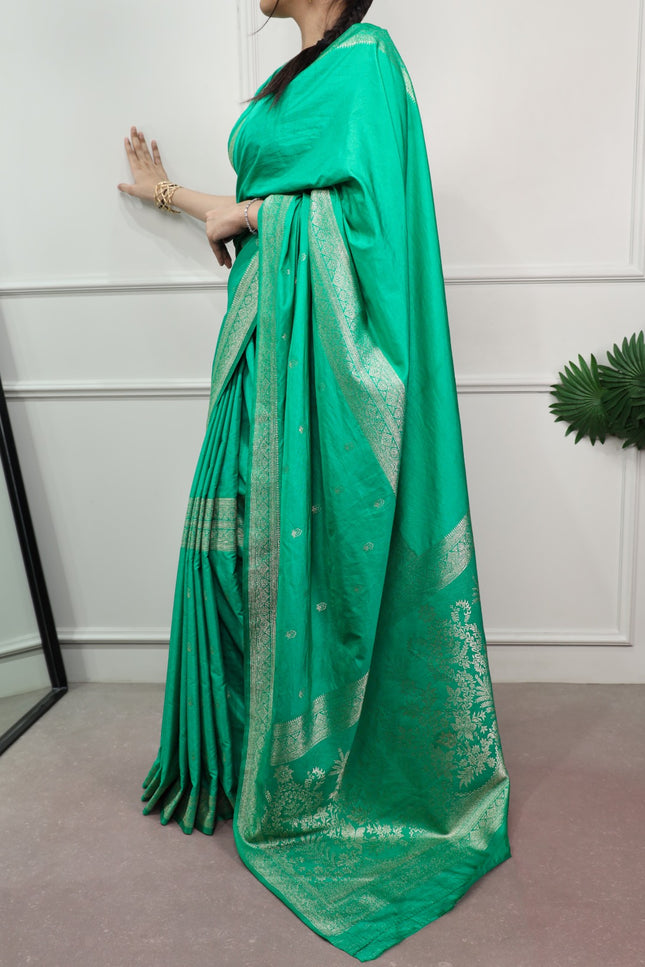 Designed to make every moment feel royal SS435