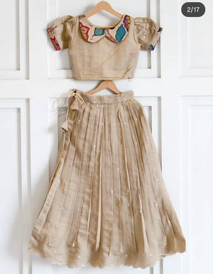 blouse with coller