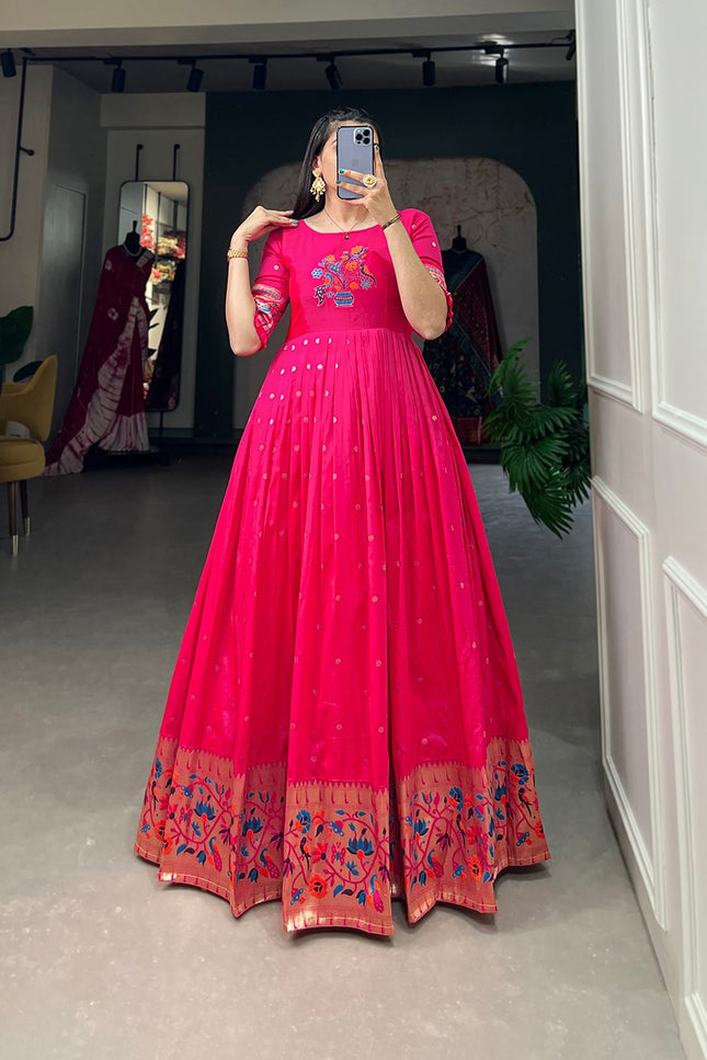 Woven with threads of tradition and dreams SS477