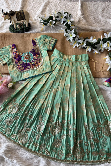 Beautiful Viscose Tissue in Position Print SS862