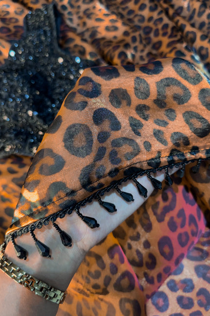 ss875 tiger claw saree
