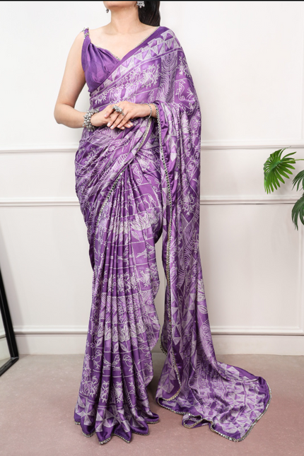 Perfect blend of tradition and festive sparkle SS505