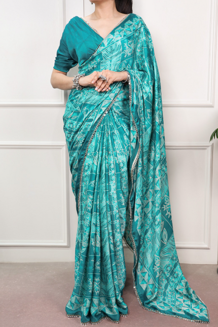 Perfect blend of tradition and festive sparkle SS505