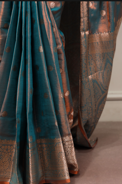 Luxurious dual-tone sarees SS506