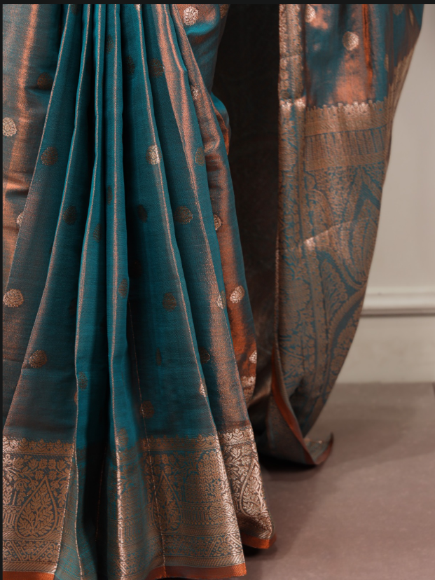 Luxurious dual-tone sarees SS506