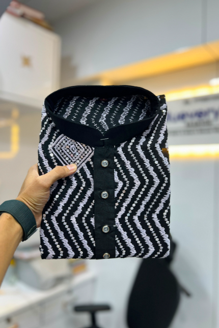UNIQUE EMBROIDERY KURTA FOR MEN'S SS523