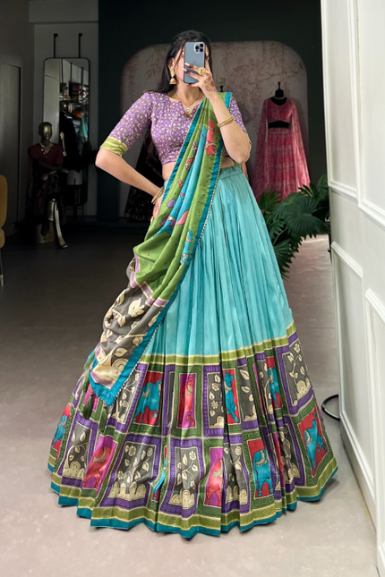 Draped in tradition, shining in silk SS525