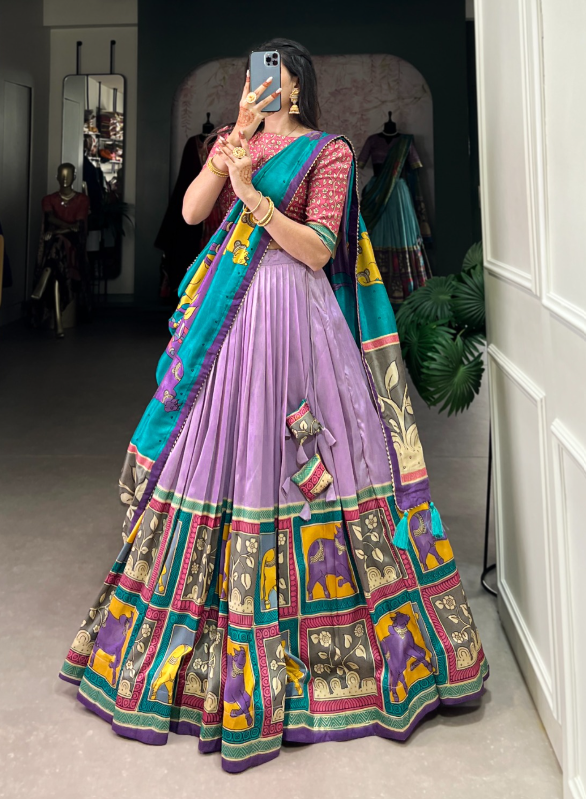 Draped in tradition, shining in silk SS525