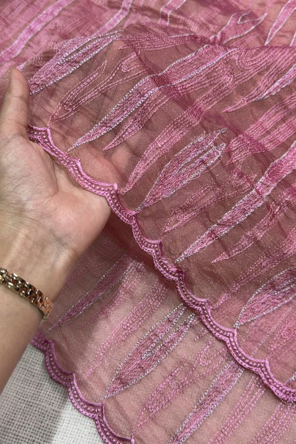 A perfect partywear beauty SS572