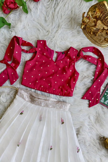 SS555 A must-have outfit for your little princess