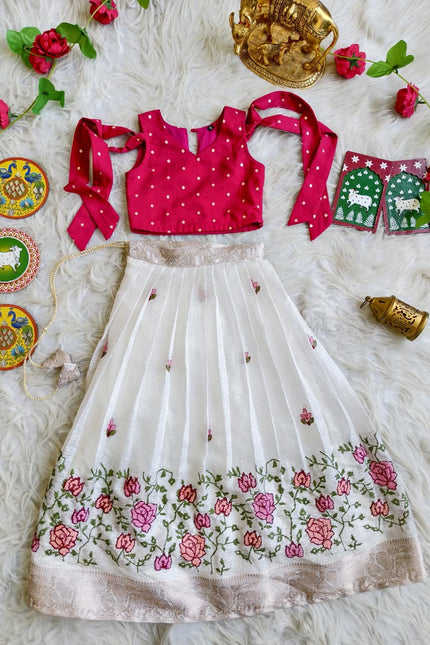 SS555 A must-have outfit for your little princess