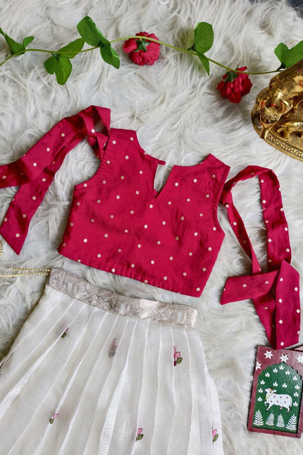 SS555 A must-have outfit for your little princess