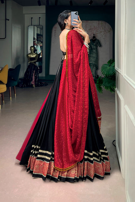 Steal every spotlight in this Navratri SS566