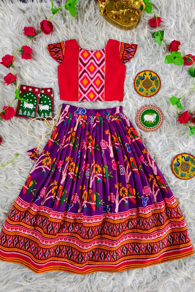 Beautifully crafted ethnic set is perfect for kids SS639