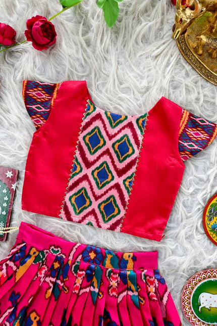 Beautifully crafted ethnic set is perfect for kids SS639