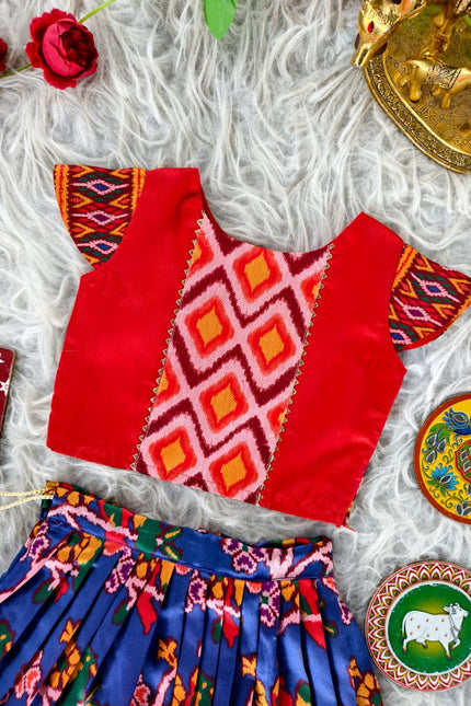 Beautifully crafted ethnic set is perfect for kids SS639