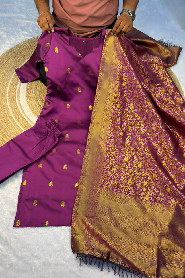 Elevate your style with this stunning Kurti set SS646