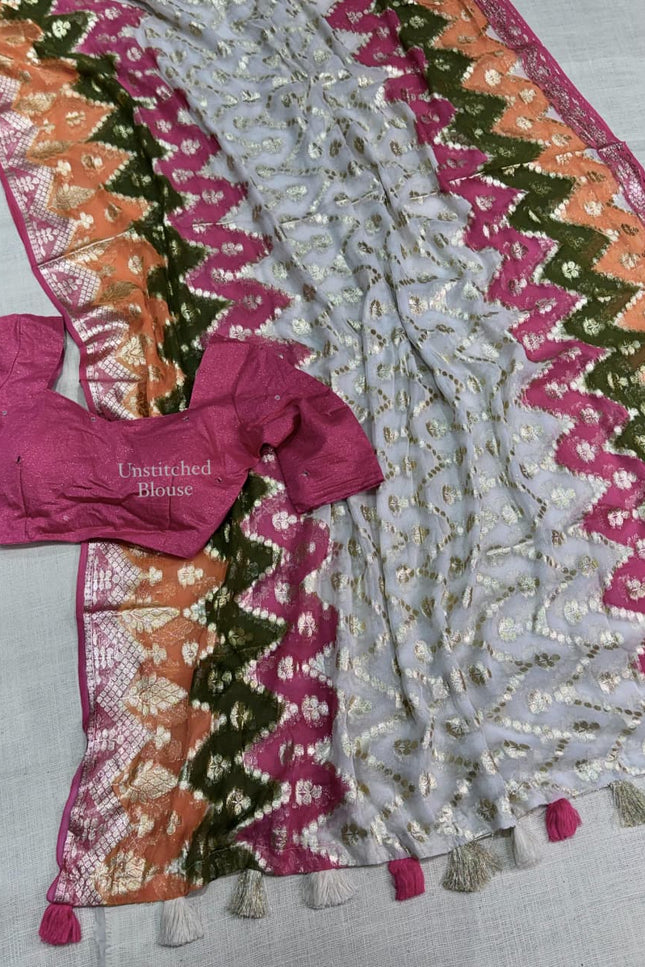 Make this festive season special with this saree SS663