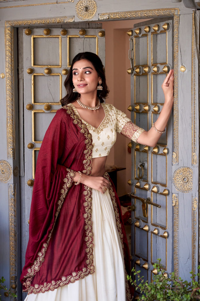 Every detail weaves a story of tradition SS668