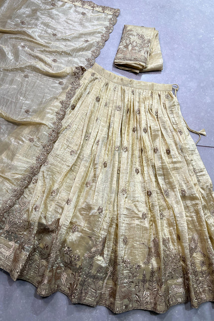 Shine like a queen in gold crush beauty SS691