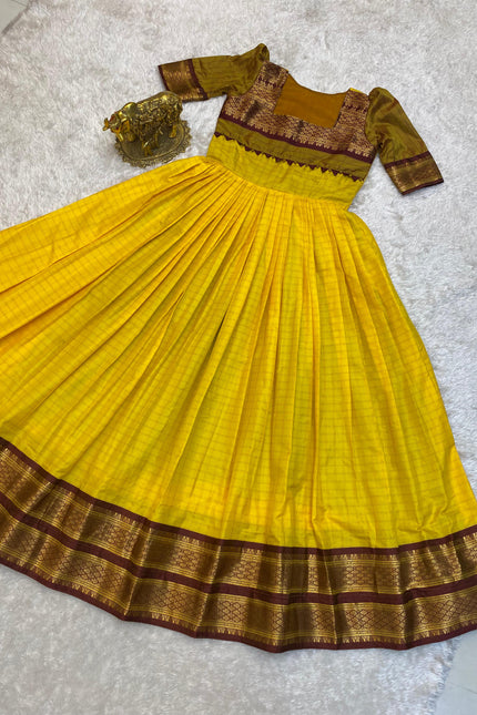 Rich cotton silk gown SS700