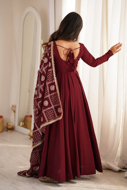 Pure Romansilk Chanderi Gown SS707