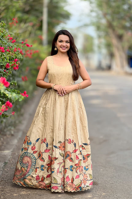 A stunning beautiful Kalamkari gown SS710